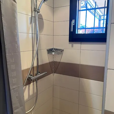 Chaleureuse Au Coeur D'un Parc Tres Fleuris Ferienhaus