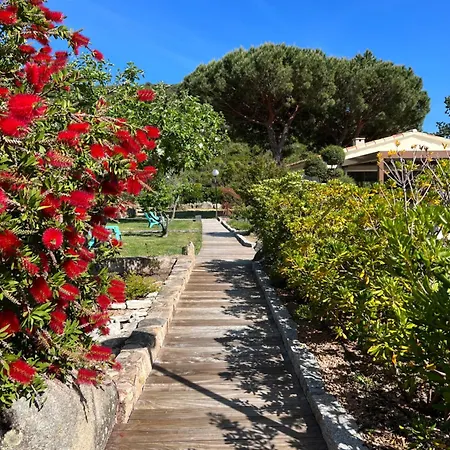 Chaleureuse Au Coeur D'un Parc Tres Fleuris * بورتو فيكشْيو